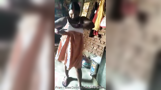 Desi woman is putting on clothes while porn pervert is filming her | XXX Video on AllSex.XXX