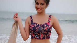 Beautiful Desi webcam model won't disappoint guys during porn show