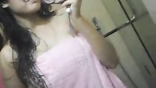 Charming Desi wife takes porn pictures of herself to send to lover | XXX Video on AllSex.XXX