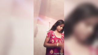 Desi girl undresses in front of webcam hoping to be a porn actress one day | XXX Video on AllSex.XXX