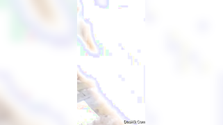 Lazy cameraguy films porn video instead of helping the Desi girl | XXX Video on AllSex.XXX