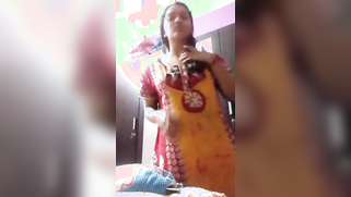 Fetching Desi coed thinks her tits and ass are good for porn video | XXX Video on AllSex.XXX