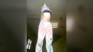 Nice Desi girl turns into a porn minx after talking on the phone | XXX Video on AllSex.XXX