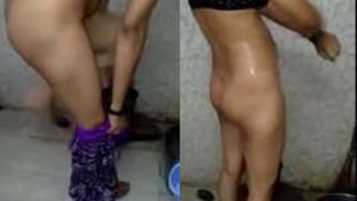 Shower porn video isn't a masterpiece still the Desi guy does a good job | XXX Video on AllSex.XXX