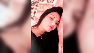 Desi girl shows tits making understand that she is ready for porn