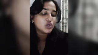 Married Desi bitch gladdens lover sending to him solo porn video | XXX Video on AllSex.XXX