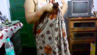 Shy Desi woman doesn't allow to film her face during the porn video | XXX Video on AllSex.XXX