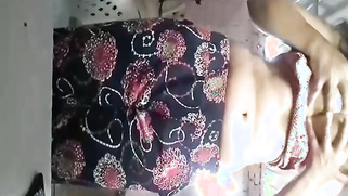 Playful Desi woman turns on the camera to film solo porn video | XXX Video on AllSex.XXX