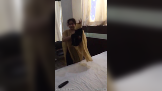 Boyfriend with camera wants the Desi girl dance for him before porn | XXX Video on AllSex.XXX
