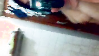 Quarantine makes the Desi girl stay at home so she films porn video | XXX Video on AllSex.XXX