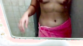 Quarantine makes the Desi girl stay at home so she films porn video | XXX Video on AllSex.XXX