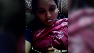 Lover talks with the Desi girl hoping to see kind of porn by her | XXX Video on AllSex.XXX