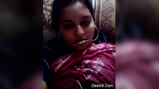 Lover talks with the Desi girl hoping to see kind of porn by her | XXX Video on AllSex.XXX