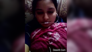 Lover talks with the Desi girl hoping to see kind of porn by her | XXX Video on AllSex.XXX