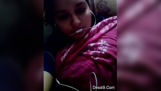 Lover talks with the Desi girl hoping to see kind of porn by her | XXX Video on AllSex.XXX