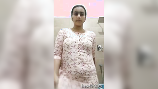 Shower porn video of the young Desi girlfriend with thick eyebrows | XXX Video on AllSex.XXX