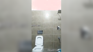 Shower porn video of the young Desi girlfriend with thick eyebrows | XXX Video on AllSex.XXX