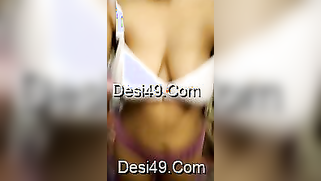 Any man is happy when the Desi MILF takes off bra in the porn video | XXX Video on AllSex.XXX