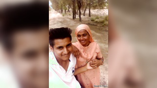 Boy and Desi MILF smile on camera thinking about upcoming porn video | XXX Video on AllSex.XXX