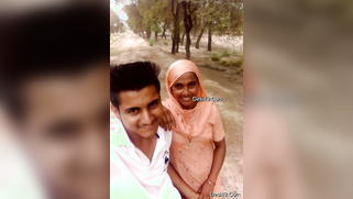 Boy and Desi MILF smile on camera thinking about upcoming porn video | XXX Video on AllSex.XXX