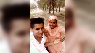 Boy and Desi MILF smile on camera thinking about upcoming porn video | XXX Video on AllSex.XXX