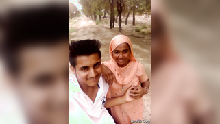 Boy and Desi MILF smile on camera thinking about upcoming porn video | XXX Video on AllSex.XXX