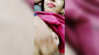 Amateur porn video where boyfriend touches Desi MILF's nipples before sex | XXX Video on AllSex.XXX