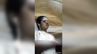 Desi girl puts on earphones to hear guy's porn requests better | XXX Video on AllSex.XXX