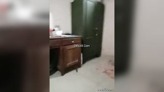 Wondrous Desi girl spreads legs to let porn partner masturbate pussy | XXX Video on AllSex.XXX