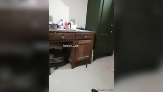 Wondrous Desi girl spreads legs to let porn partner masturbate pussy | XXX Video on AllSex.XXX