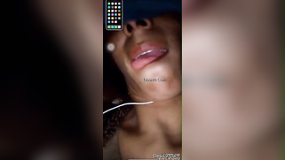 Inventive Desi woman cheers self-isolated boyfriend up by some porn | XXX Video on AllSex.XXX