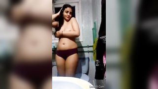 Curly Desi girl isn't a porn queen still she is beautiful and sexy | XXX Video on AllSex.XXX