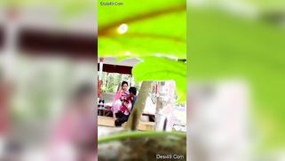 Stud looks for an opportunity to film porn and he notices Desi couple | XXX Video on AllSex.XXX