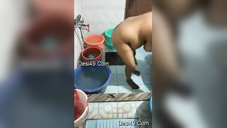 Hubby likes it when Desi wife takes shower because he can film porn video | XXX Video on AllSex.XXX