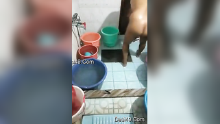 Hubby likes it when Desi wife takes shower because he can film porn video | XXX Video on AllSex.XXX