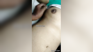 Friends lift Desi woman's top to touch nipples in the amateur porn video | XXX Video on AllSex.XXX