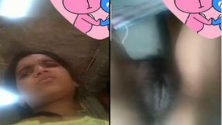 Dirty Desi woman makes guys horny showing pussy in the close-up video