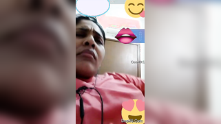 Pretty Desi woman lifts pink top to show boobs during the porn video call | XXX Video on AllSex.XXX