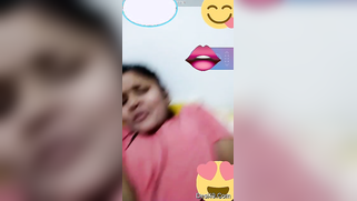 Pretty Desi woman lifts pink top to show boobs during the porn video call | XXX Video on AllSex.XXX