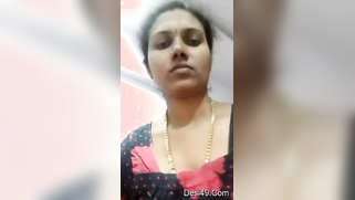 Married Desi minx is in a porn mood so she demonstrates tits and pussy | XXX Video on AllSex.XXX