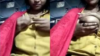 Spectators crave some porn and the pretty Desi lady flashes breasts | XXX Video on AllSex.XXX