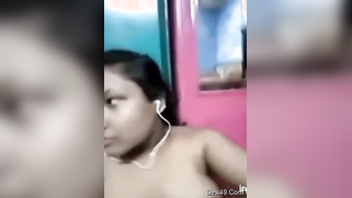 Sexually unsatisfied Desi girl focuses on energetic porn fingering | XXX Video on AllSex.XXX