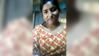 Solo porn video of the delectable Desi girl with extremely long hair | XXX Video on AllSex.XXX