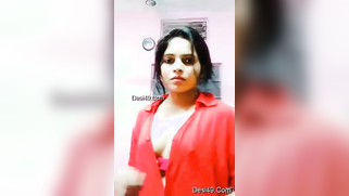 Flawless Desi woman unzips red blouse to impress porn perverts | XXX Video on AllSex.XXX
