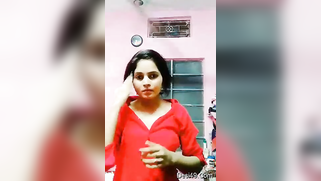 Flawless Desi woman unzips red blouse to impress porn perverts | XXX Video on AllSex.XXX