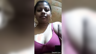 Big-boobied Desi girl with plump lips is always open to porn videos | XXX Video on AllSex.XXX