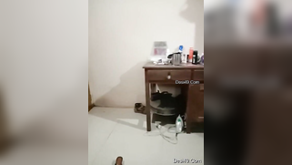 Lazy Desi wife is too lazy to do porn so the cameraman just films her | XXX Video on AllSex.XXX