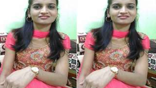 Clothed Desi sweetie is going to pamper men with a porn video soon | XXX Video on AllSex.XXX