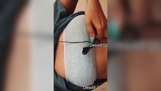 Minx wants Desi men's porn imagination to be focused on her body | XXX Video on AllSex.XXX