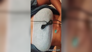 Minx wants Desi men's porn imagination to be focused on her body | XXX Video on AllSex.XXX